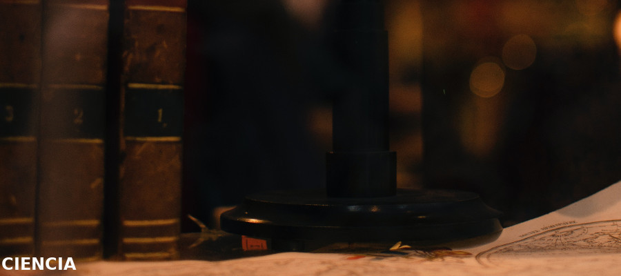 01.s009.S.pexels-ekrulila-3837494